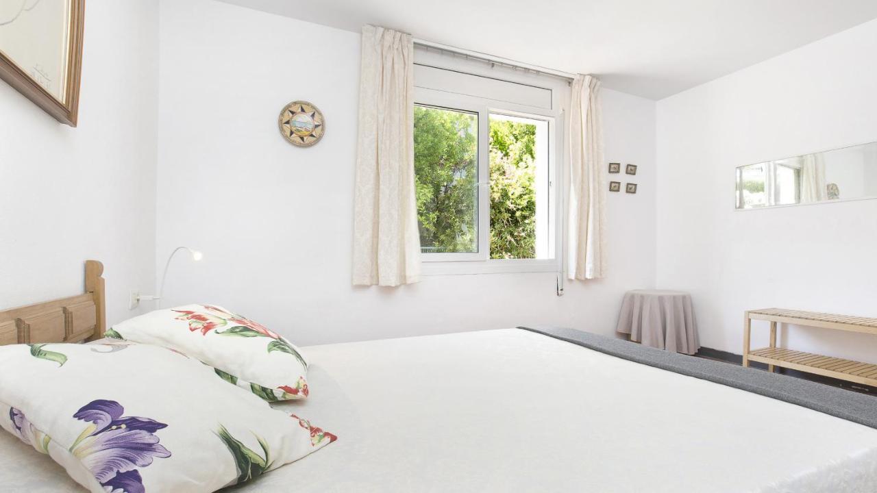 1Pand1 - Llafranc Apartment Bagian luar foto