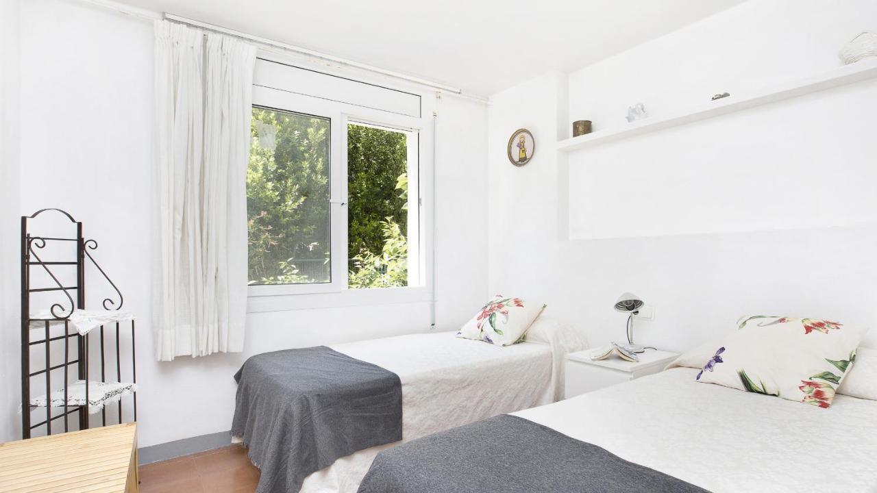 1Pand1 - Llafranc Apartment Bagian luar foto